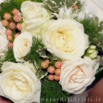 http://www.perardifioristi.it/wp-content/uploads/2010/06/bouquet-sposa-5.jpg