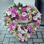 https://www.perardifioristi.it/wp-content/uploads/2010/06/arte-floreale-funerale.jpg